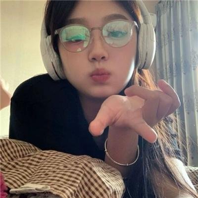 满床春色